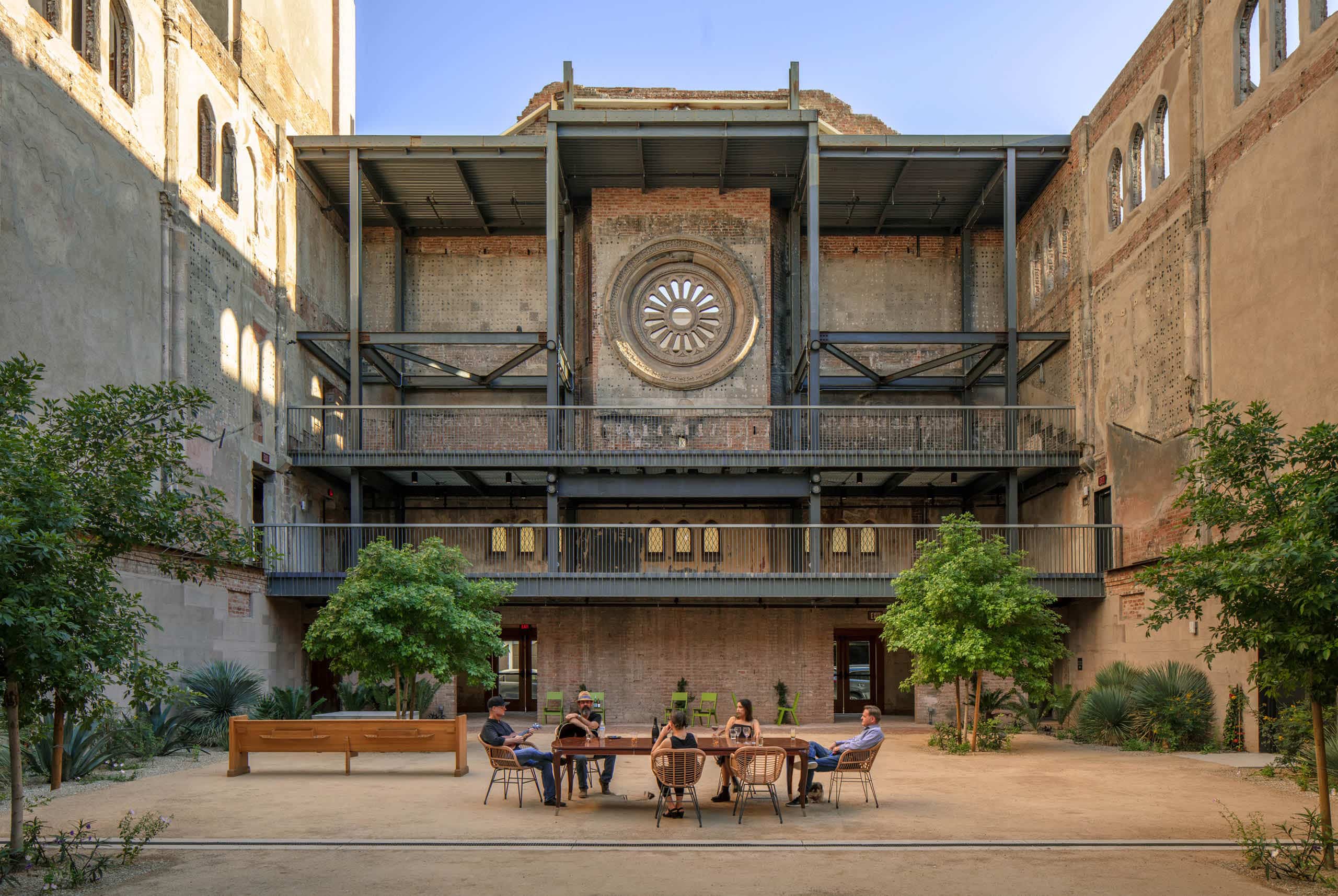 Courtyard after (Photo T24_8830)